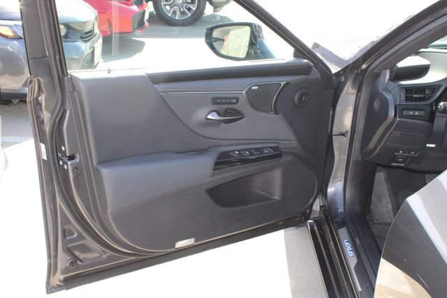 Certified 2025 Lexus ES 300h w/ Accessory Package (Z2) FWD image 11
