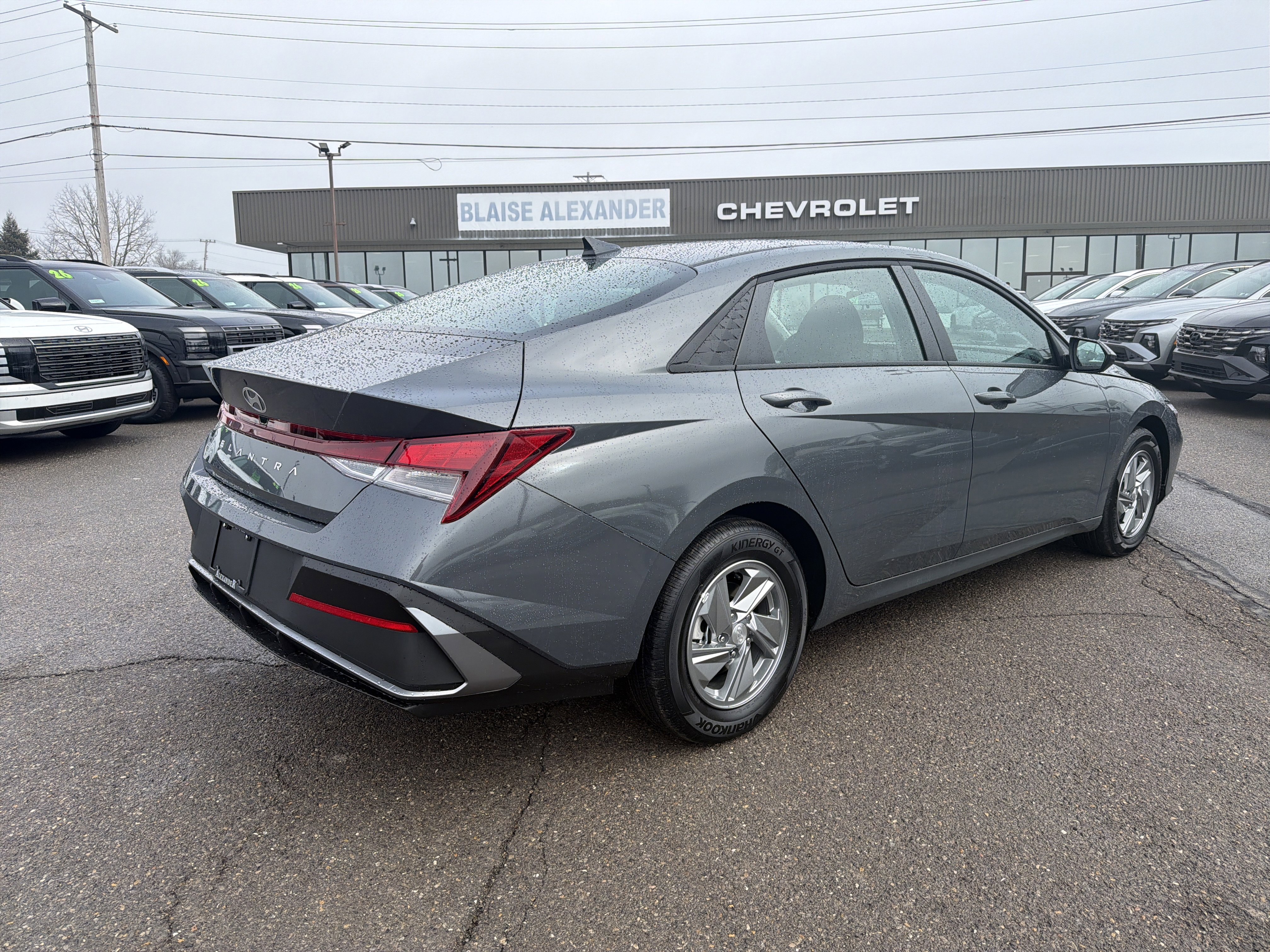 New 2026 Hyundai Elantra SE w/ Cargo Package image 3