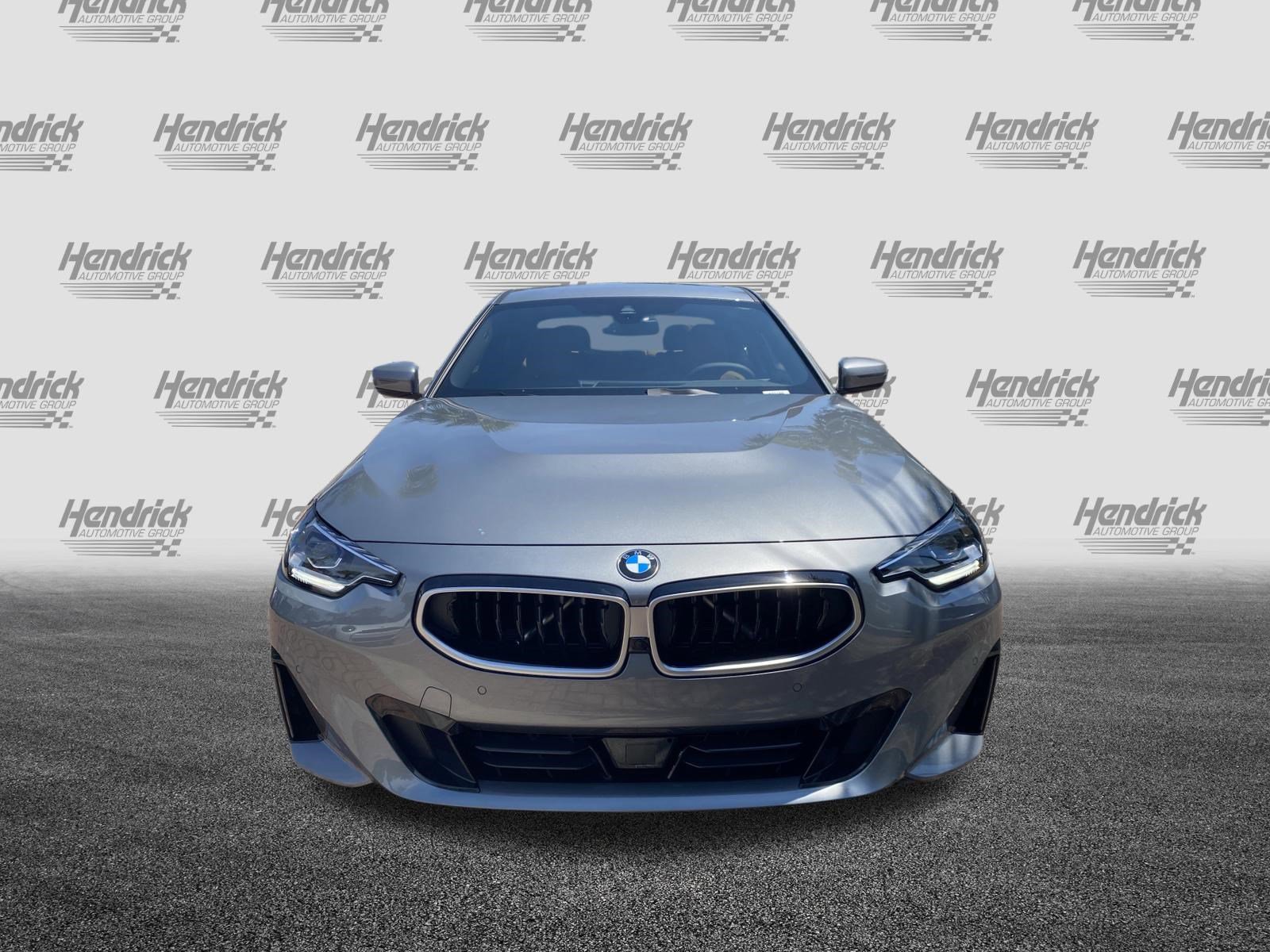 Used 2025 BMW 230i Coupe RWD image 3