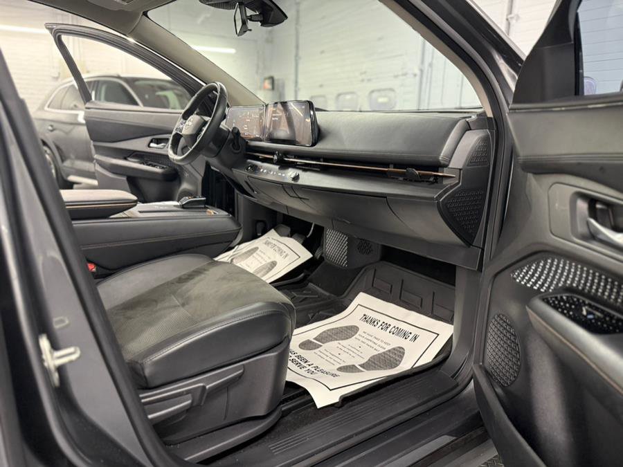 Used 2023 Nissan Ariya FWD image 30