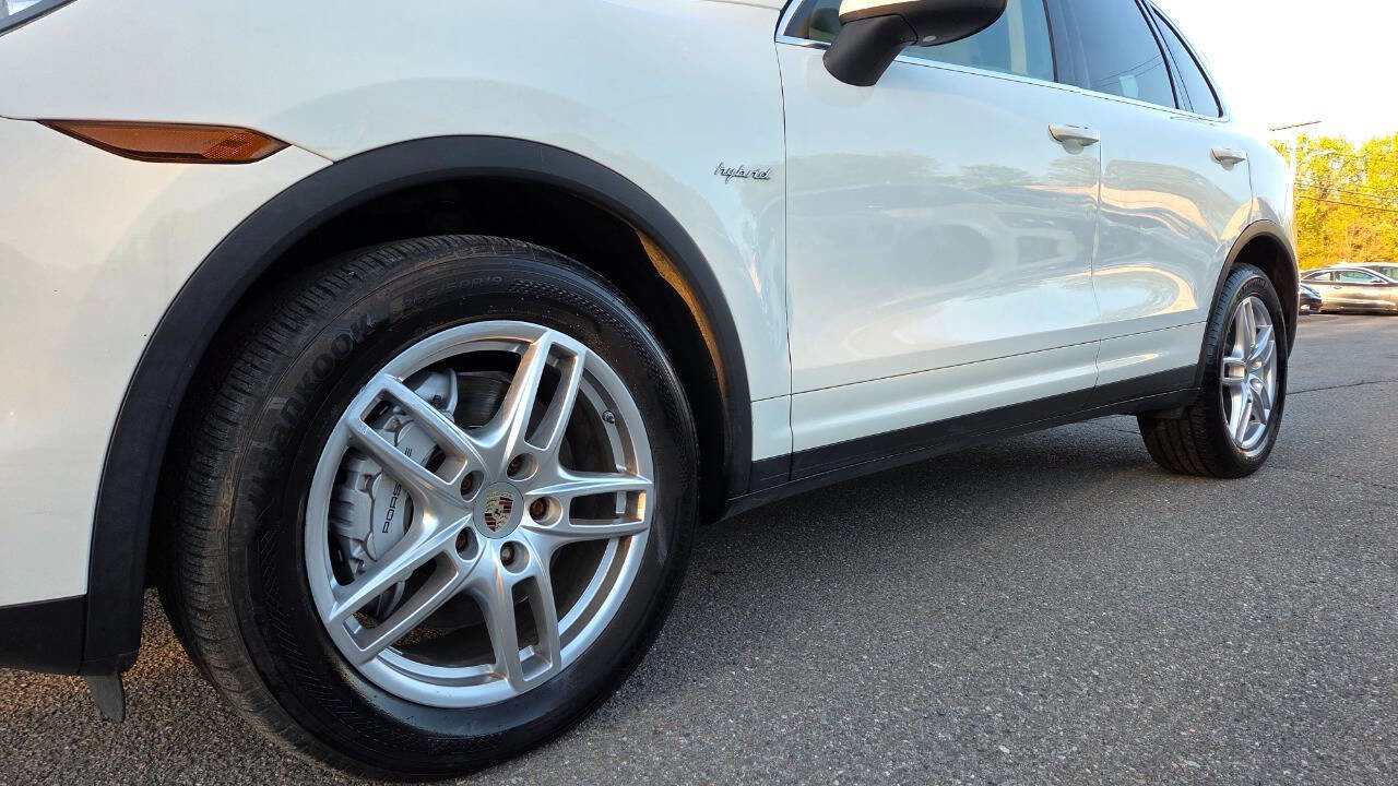 Used 2012 Porsche Cayenne S AWD/4WD image 7