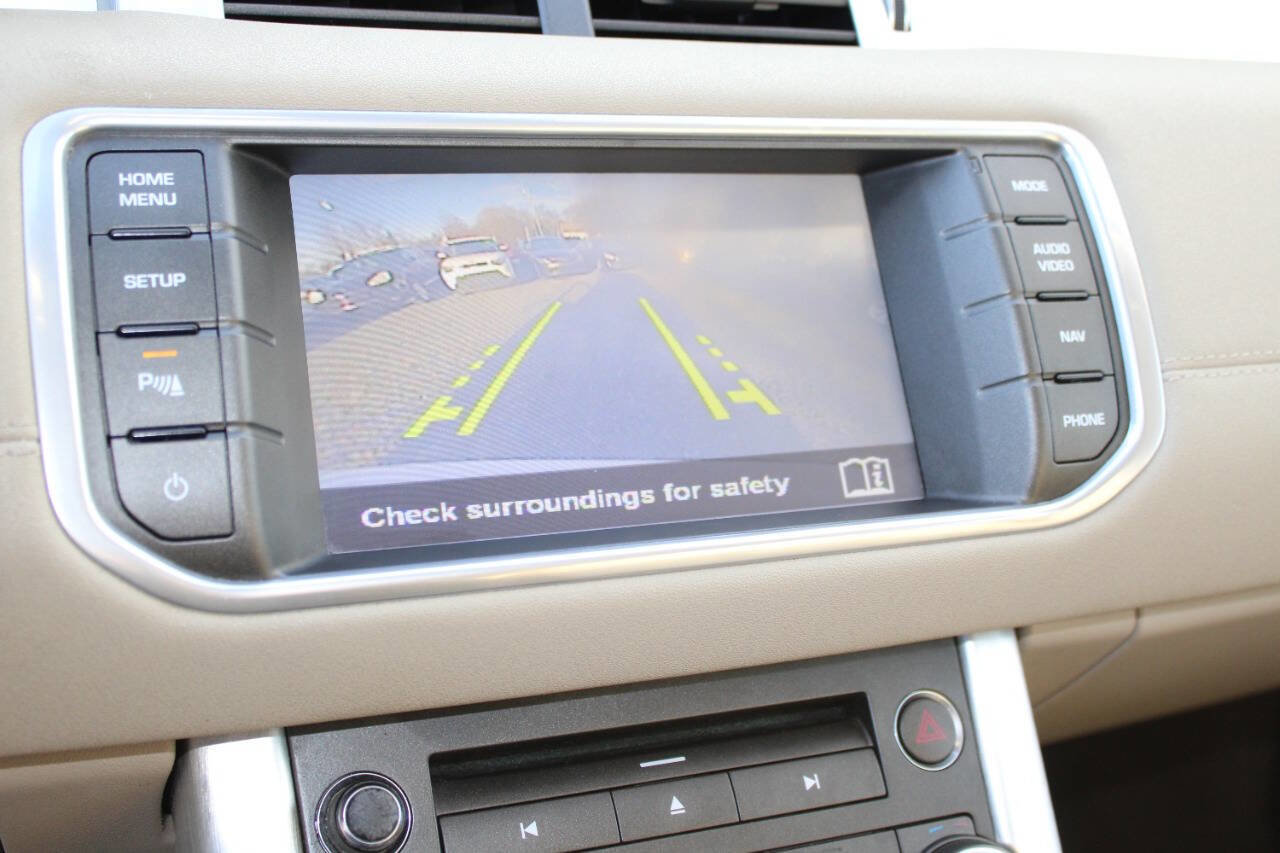 Used 2014 Land Rover Range Rover Evoque Pure image 16