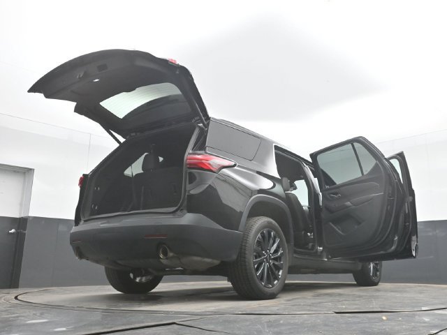 Used 2023 Chevrolet Traverse RS AWD/4WD image 57