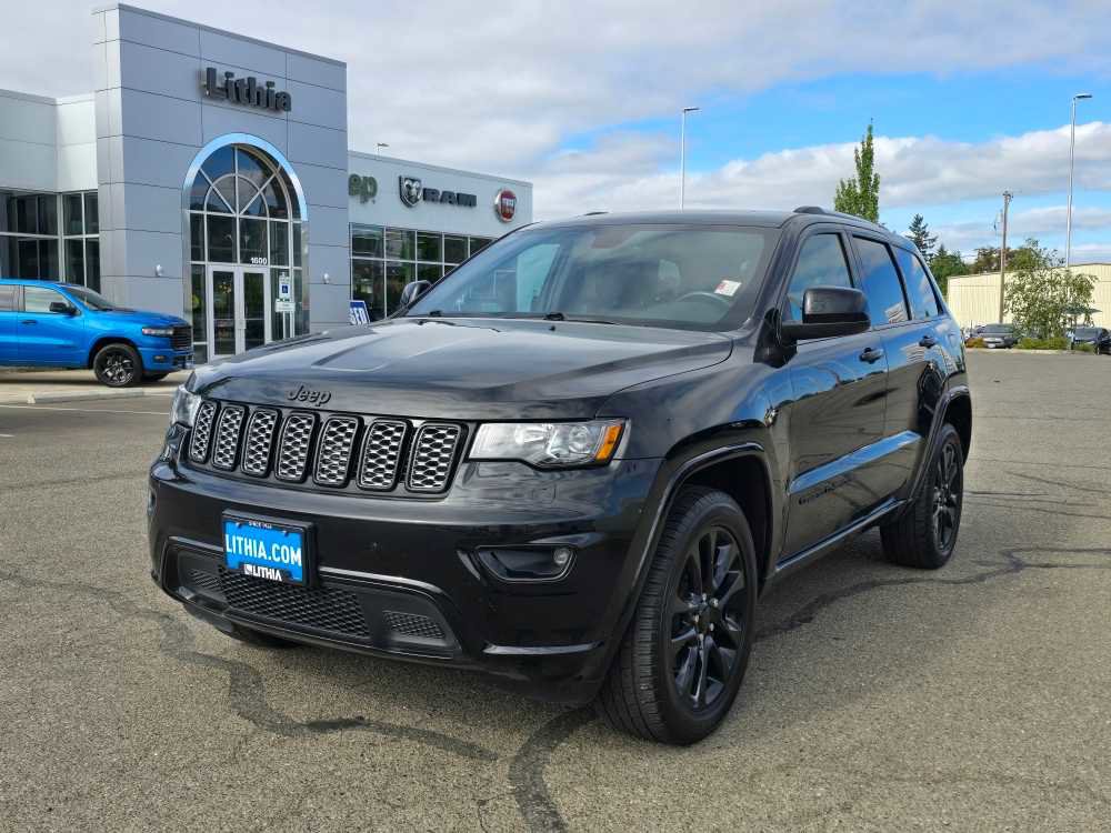 Used 2020 Jeep Grand Cherokee Altitude