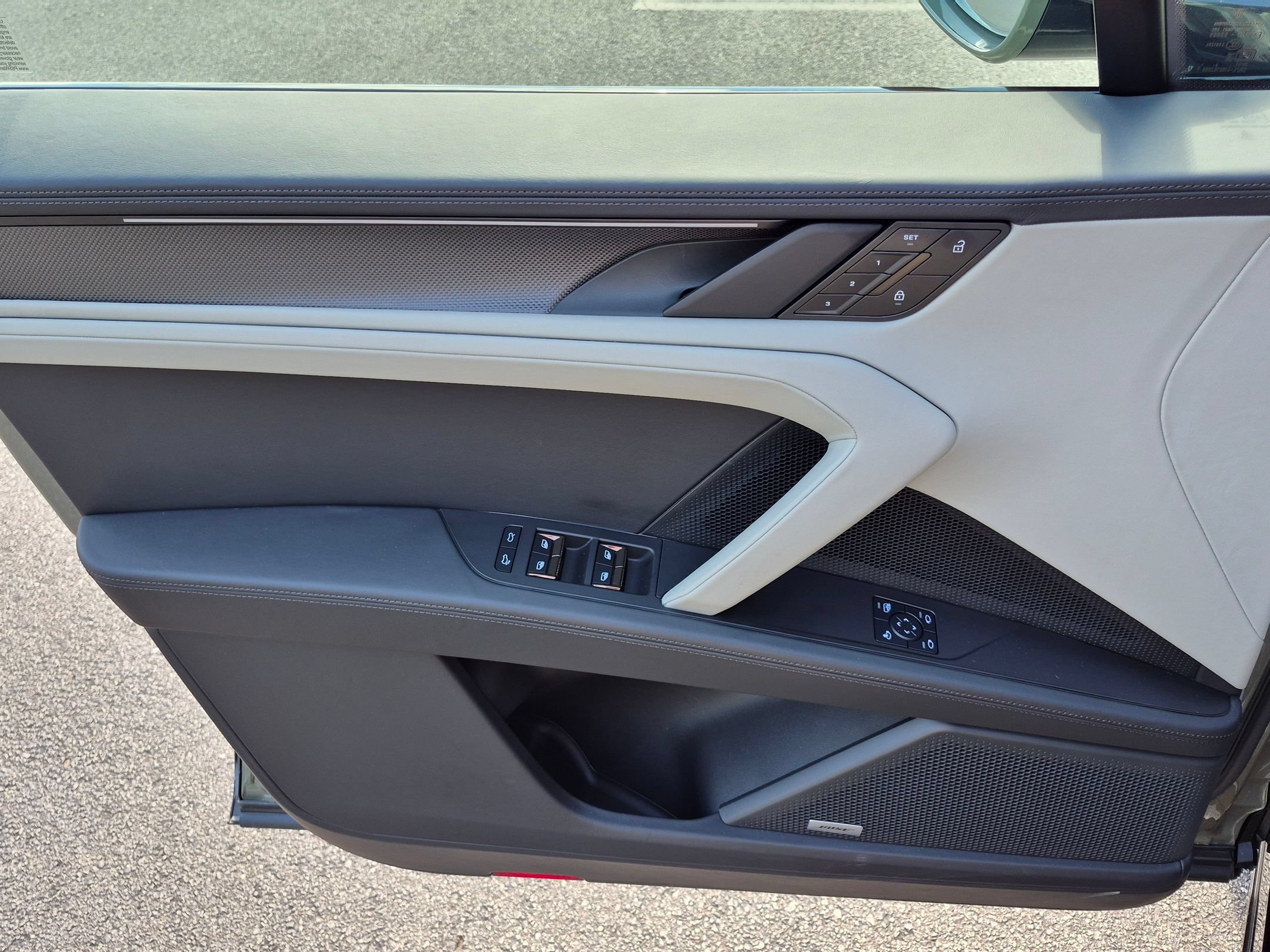 New 2026 Porsche Cayenne Turbo Electric AWD/4WD image 22