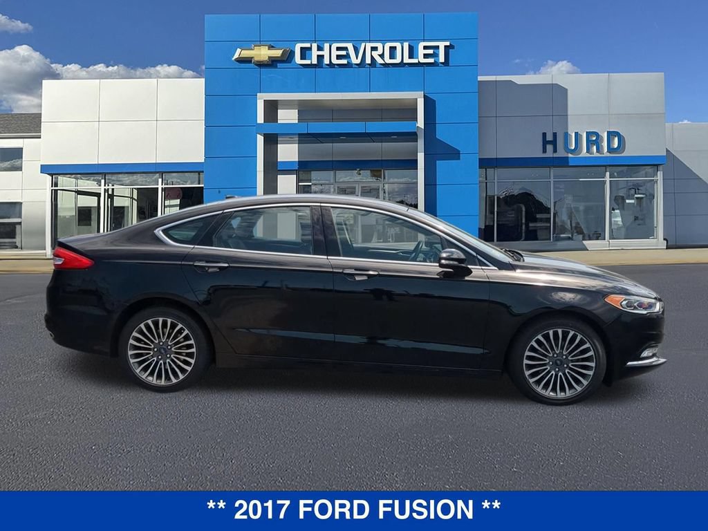 Used 2017 Ford Fusion SE w/ Fusion SE Technology Package AWD/4WD image 3