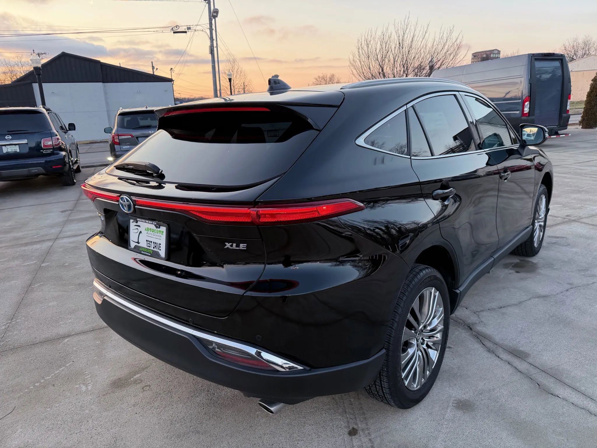 Used 2023 Toyota Venza XLE AWD/4WD image 76