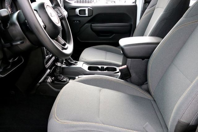 Used 2025 Jeep Gladiator Sport image 10