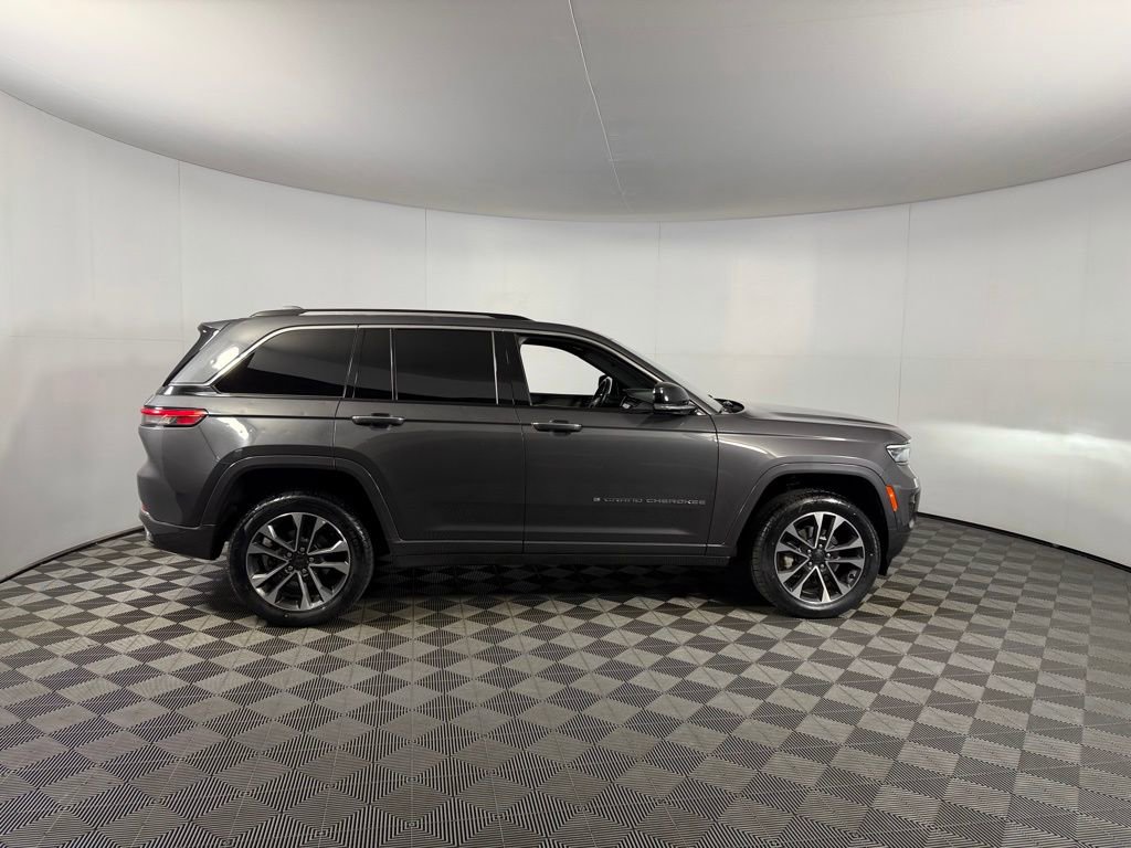 Used 2022 Jeep Grand Cherokee Overland image 3