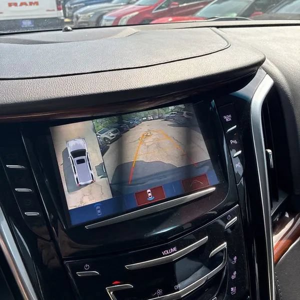 Used 2019 Cadillac Escalade ESV 4WD image 22