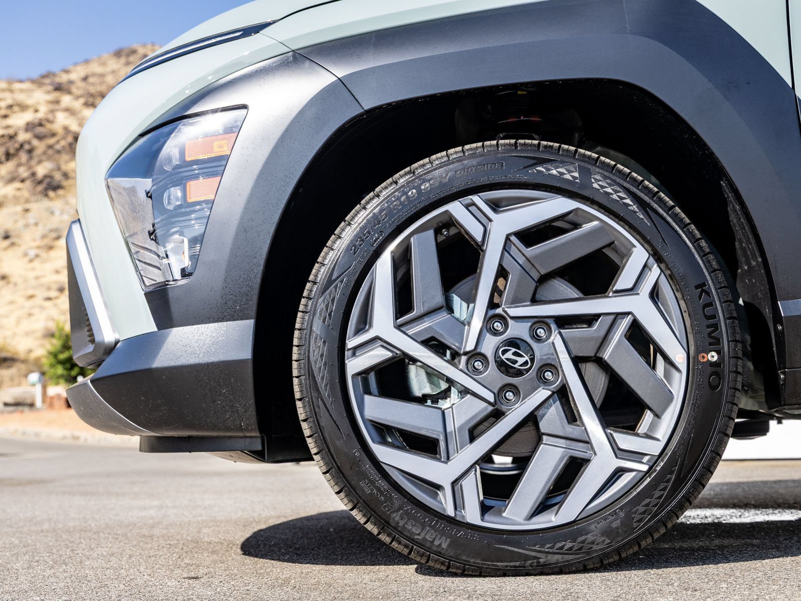 New 2026 Hyundai Kona SEL Premium FWD image 4
