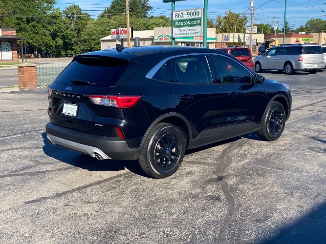 Used 2021 Ford Escape SE image 4