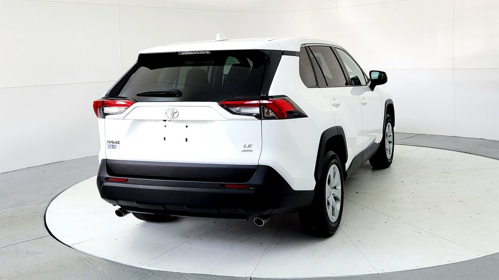 Certified 2024 Toyota RAV4 LE AWD/4WD image 5