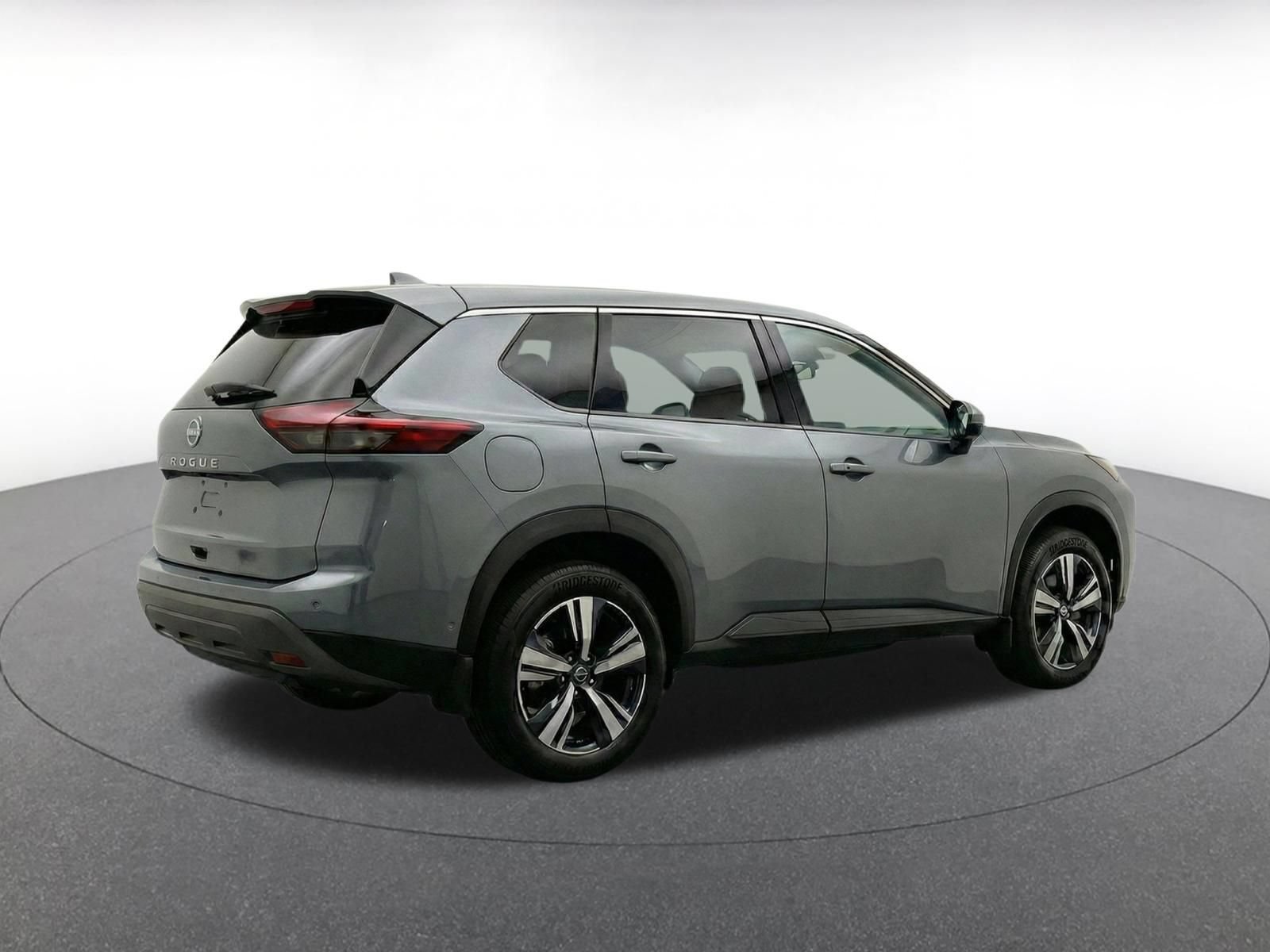Used 2026 Nissan Rogue SL AWD/4WD image 9