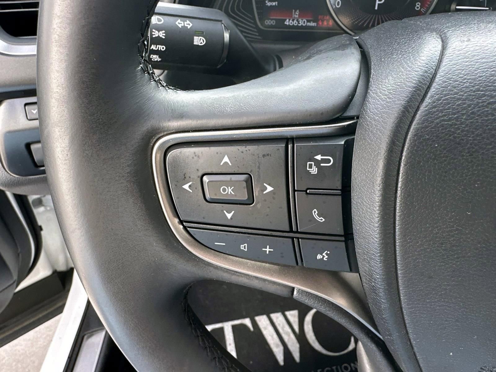 Used 2023 Lexus UX 250h AWD image 16