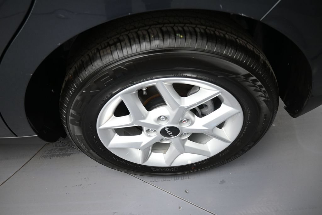 Certified 2025 Kia Soul S FWD image 15