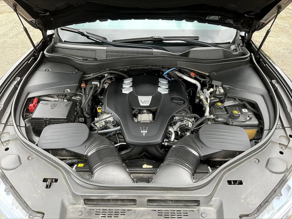 Used 2022 Maserati Levante GT AWD/4WD image 30