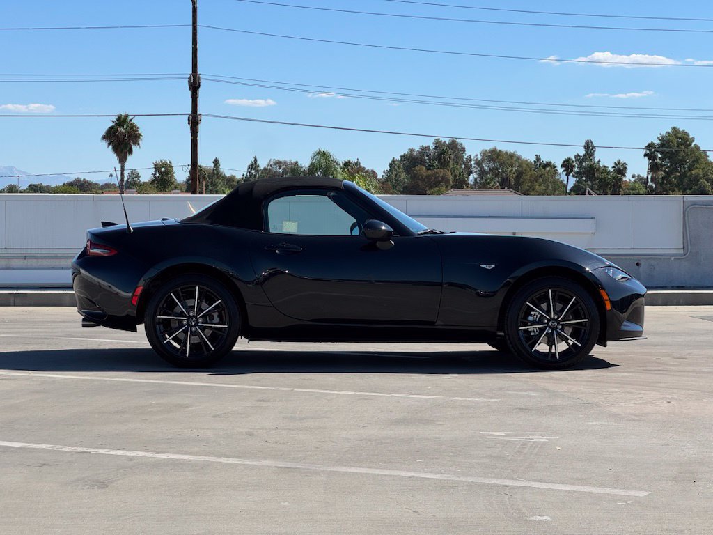 Certified 2025 MAZDA MX-5 Miata Grand Touring RWD image 29
