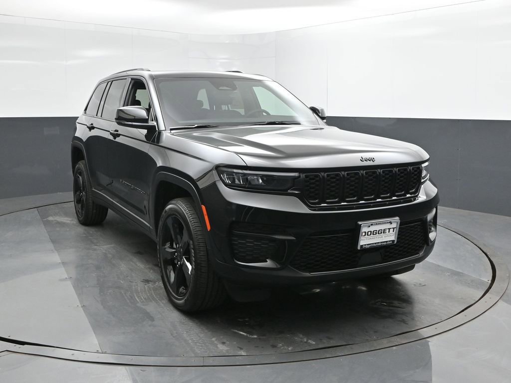 New 2025 Jeep Grand Cherokee Altitude image 22