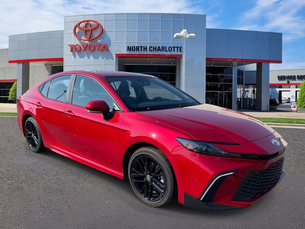 Used 2025 Toyota Camry SE w/ Convenience Package image 1