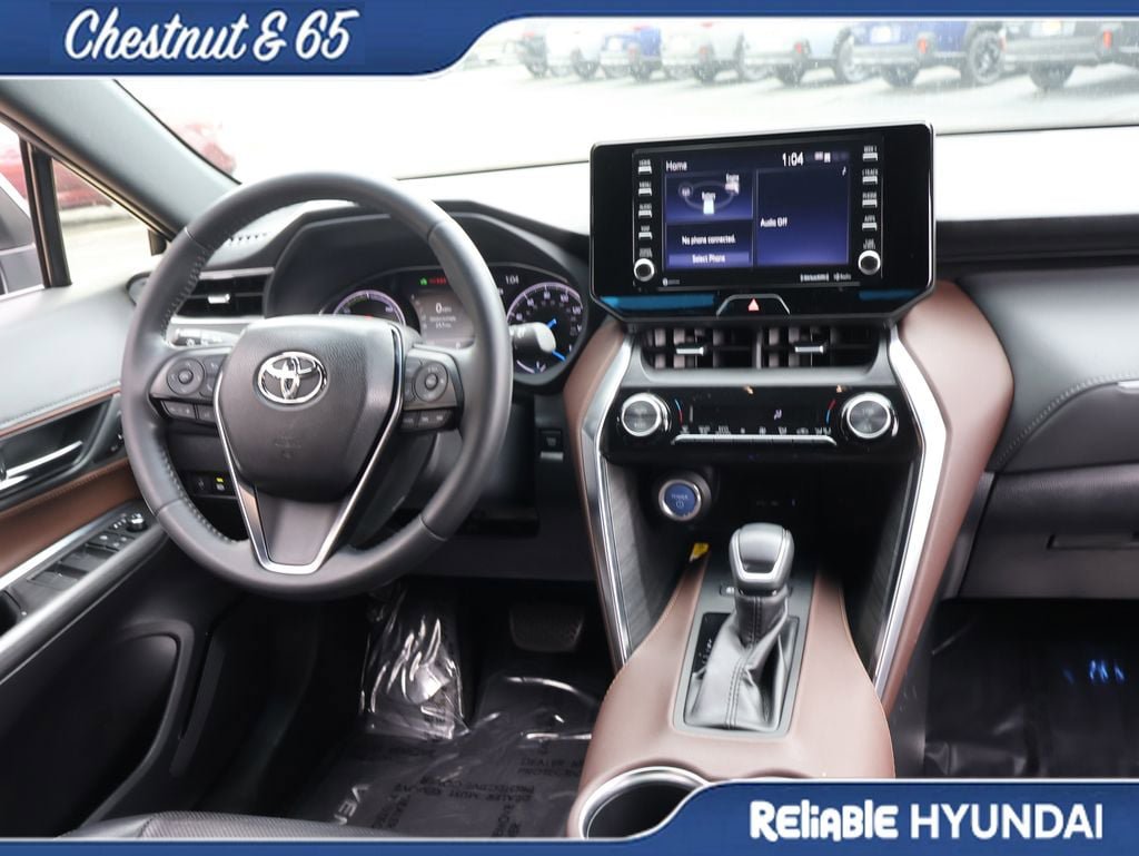 Used 2021 Toyota Venza XLE w/ Softex Package image 14