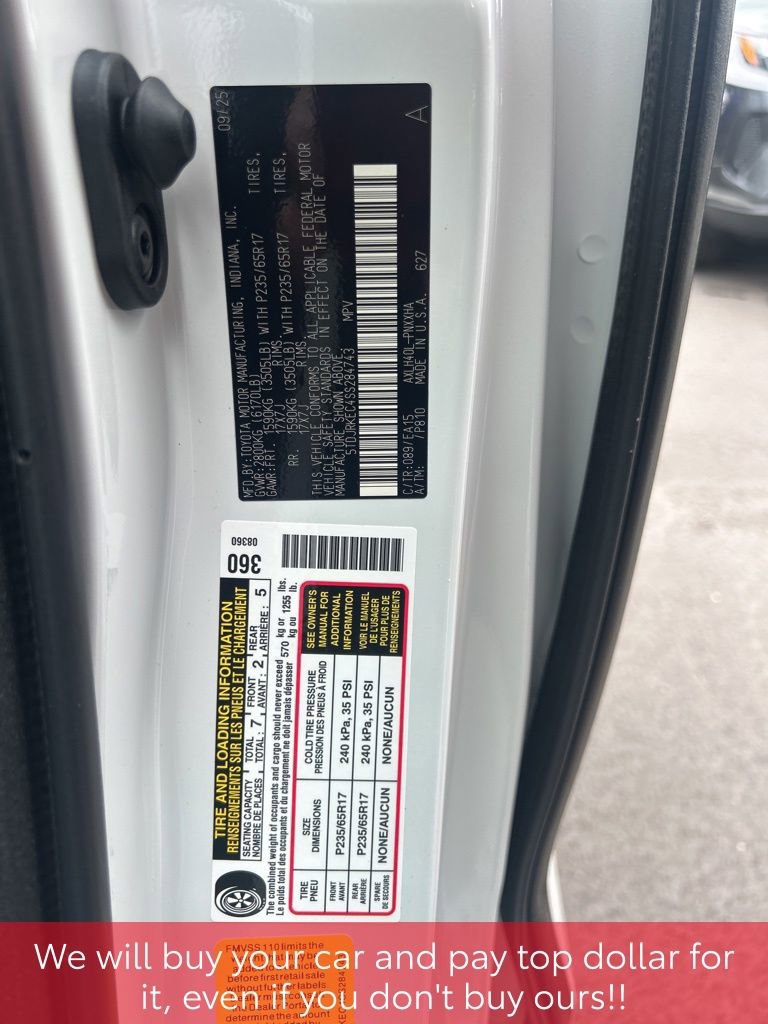 New 2025 Toyota Sienna XLE image 5