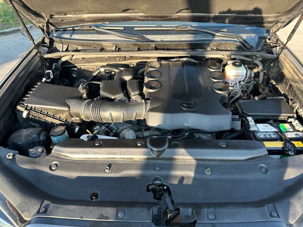 Used 2017 Toyota 4Runner Limited AWD/4WD image 33