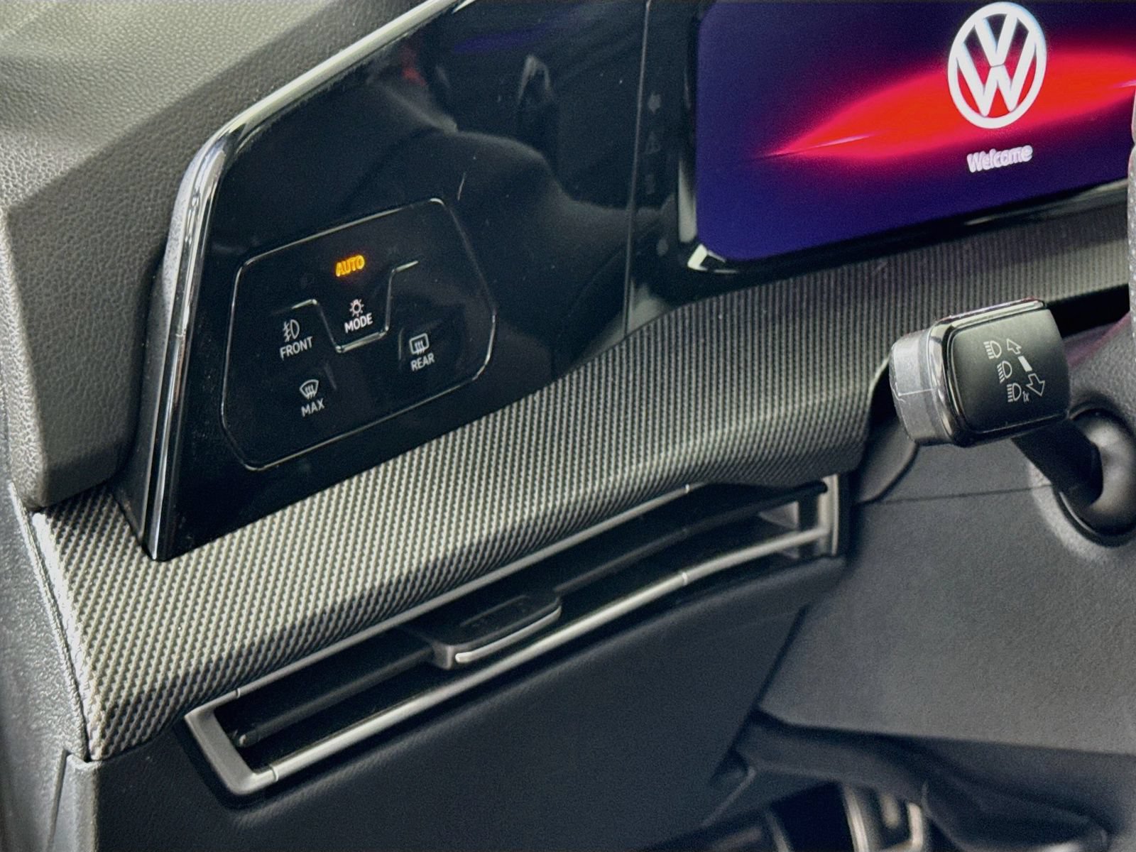 Certified 2025 Volkswagen GTI Autobahn FWD image 13