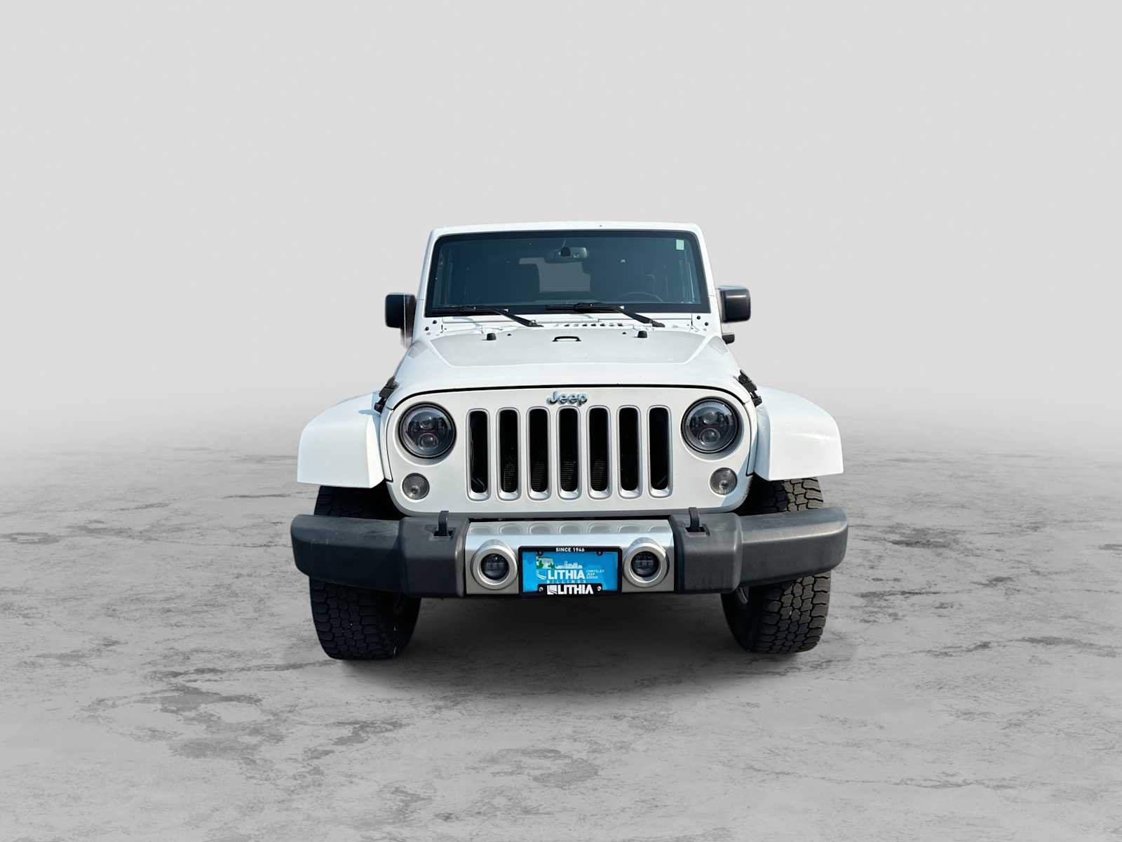 Used 2017 Jeep Wrangler Sahara w/ Connectivity Group AWD/4WD image 3