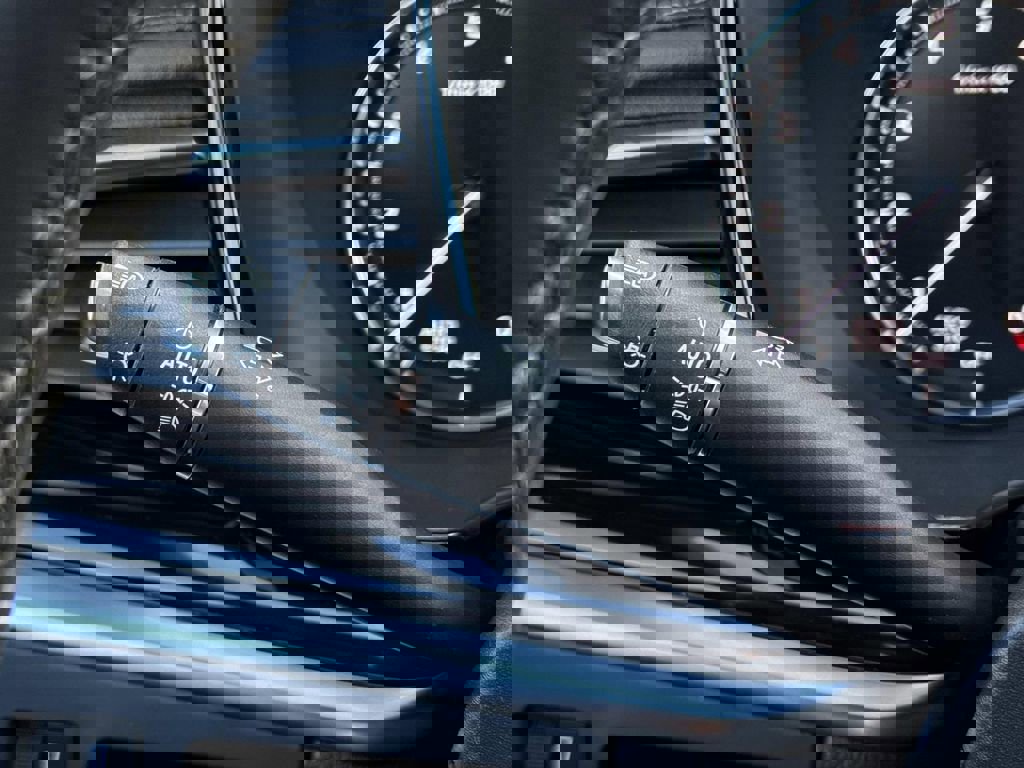 New 2025 Cadillac XT6 Luxury image 27