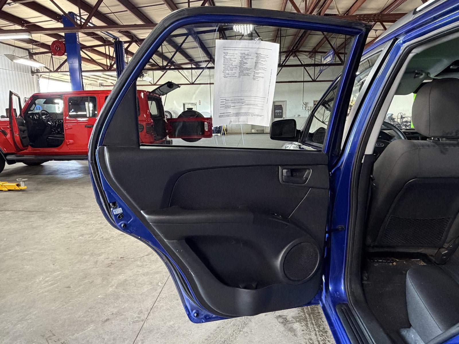 Used 2009 Kia Sportage LX FWD image 7