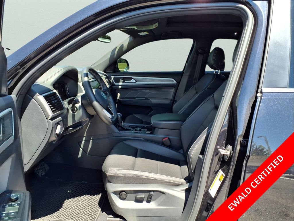 Used 2023 Volkswagen Atlas Cross Sport SE w/ Panoramic Sunroof Package AWD/4WD image 14