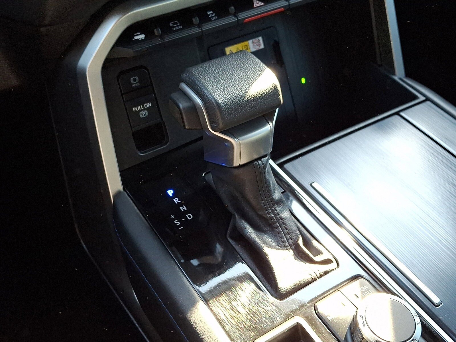 Used 2023 Toyota Sequoia Platinum image 16