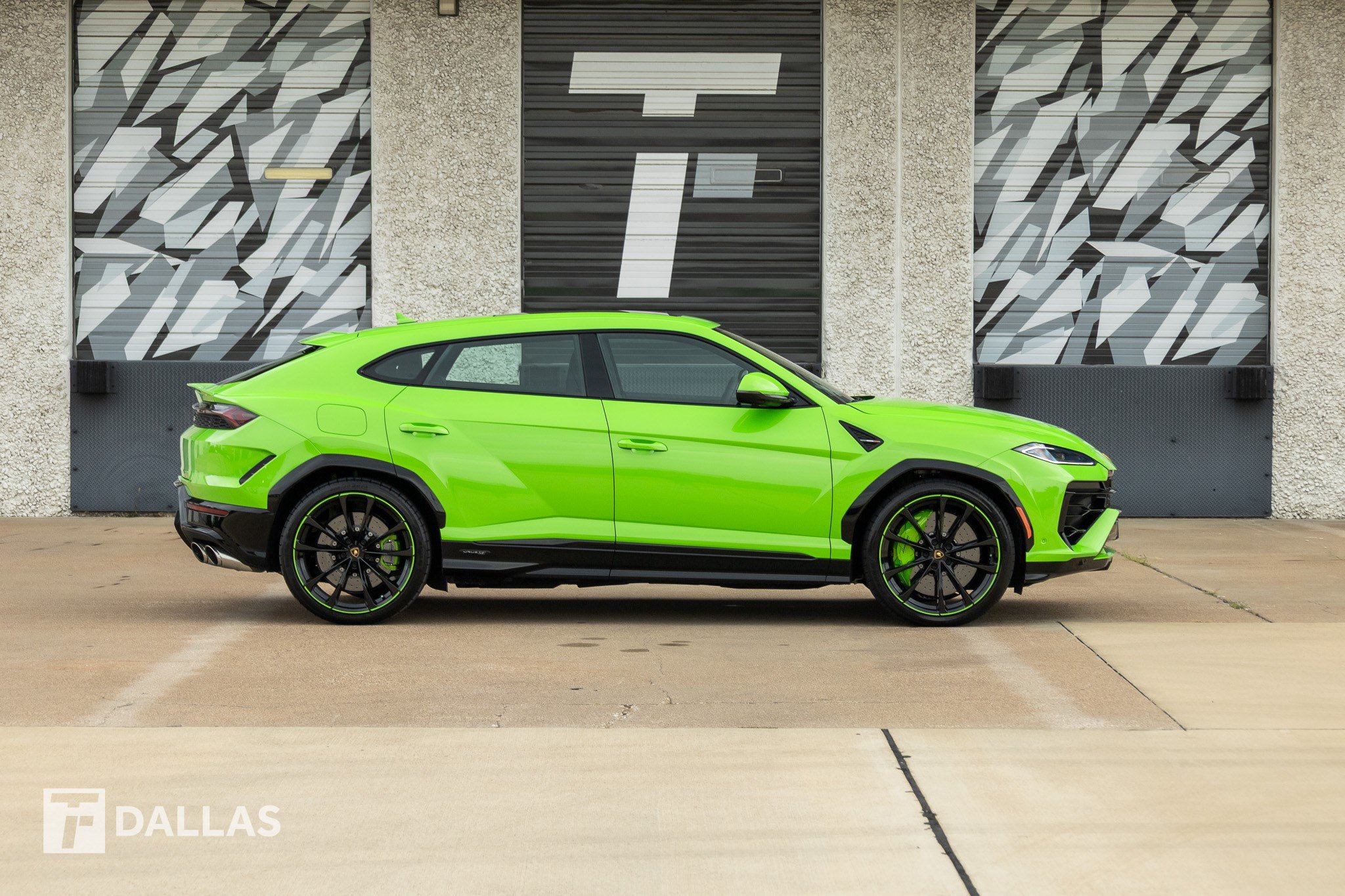 Used 2025 Lamborghini Urus Performante AWD/4WD image 17