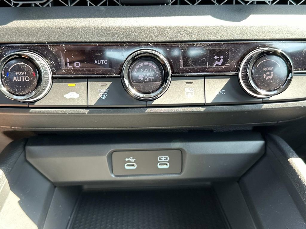 Used 2025 Honda Accord LX image 30