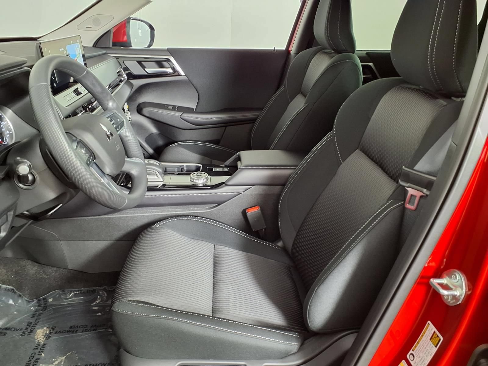 New 2026 Mitsubishi Outlander ES FWD image 19
