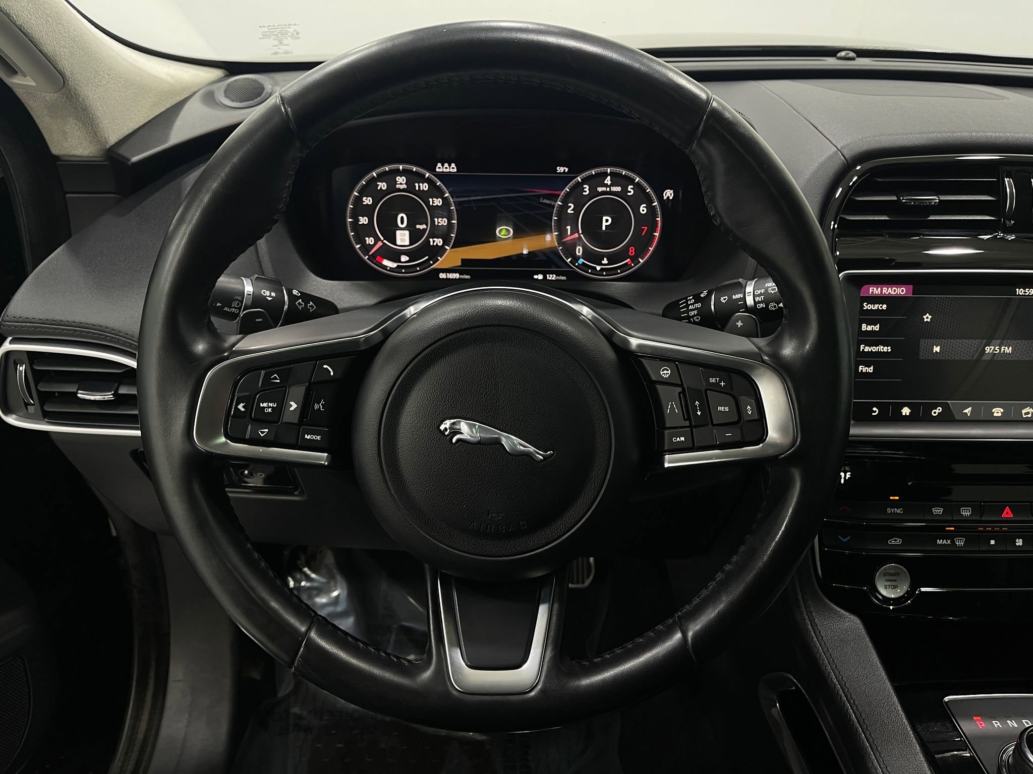 Used 2019 Jaguar F-PACE Prestige image 22