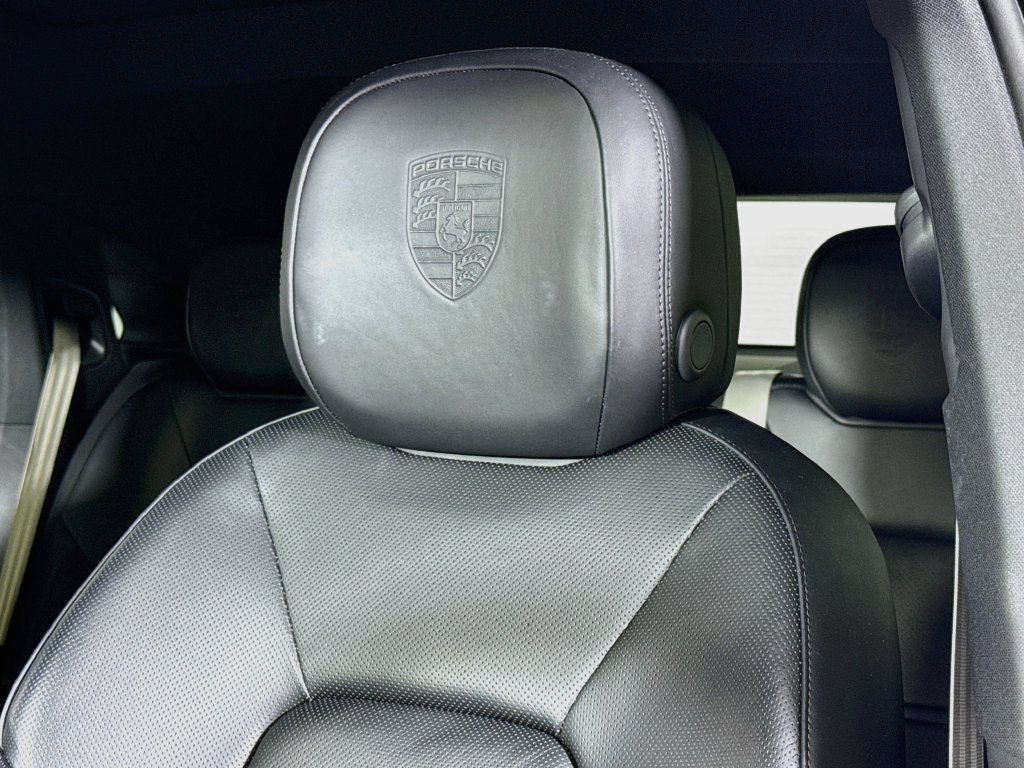Certified 2023 Porsche Cayenne Platinum Edition AWD/4WD image 24