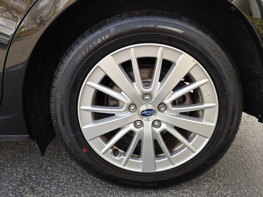 Used 2018 Subaru Impreza 2.0i Premium image 6