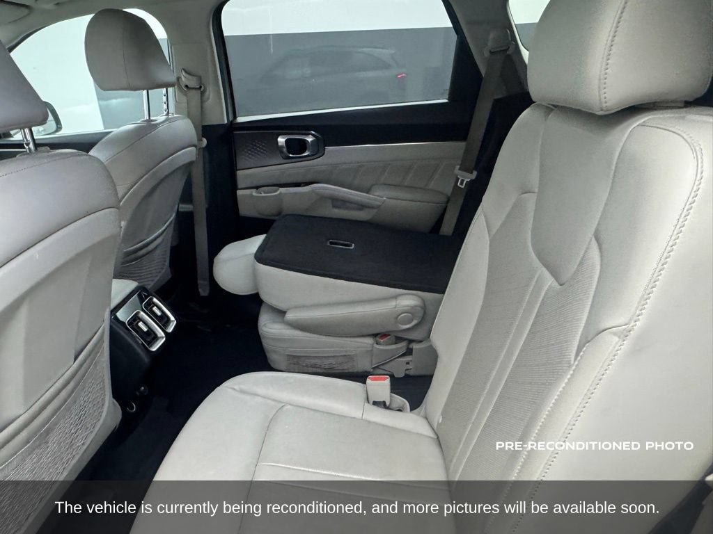 Used 2023 Kia Sorento SX FWD image 12