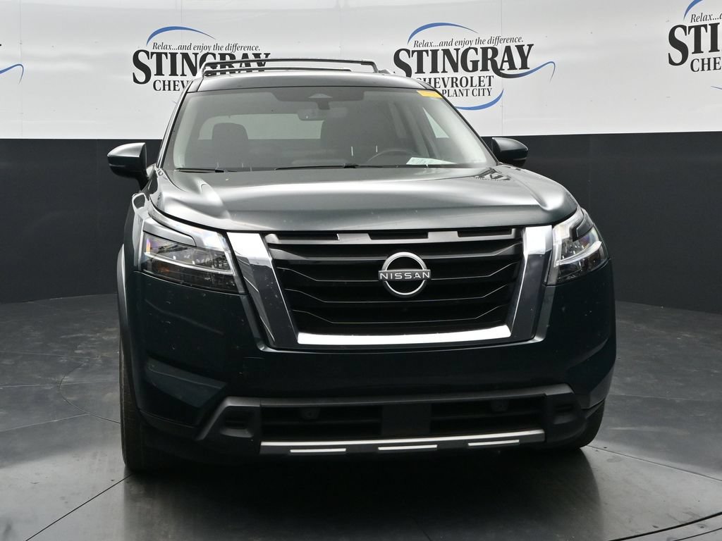 Used 2024 Nissan Pathfinder SL w/ SL Premium Package FWD image 2