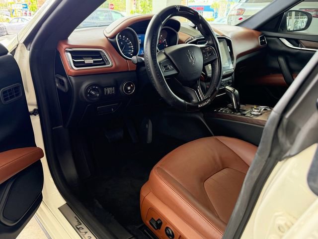 Used 2019 Maserati Ghibli S RWD image 11
