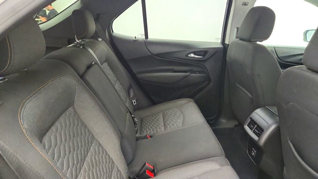Used 2020 Chevrolet Equinox LT w/ Driver Convenience Package FWD image 18