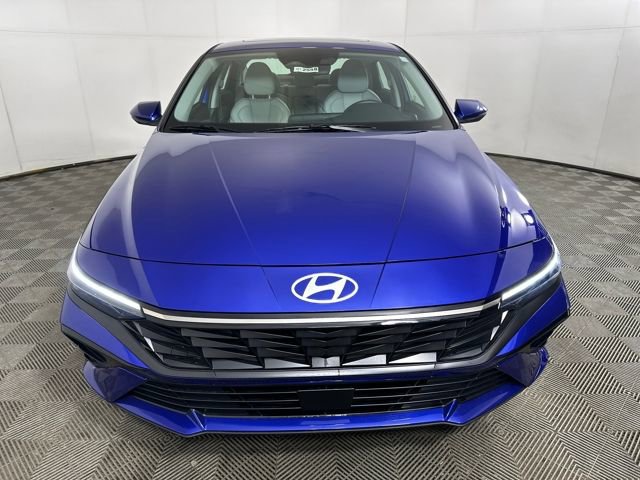 Certified 2025 Hyundai Elantra Limited image 36