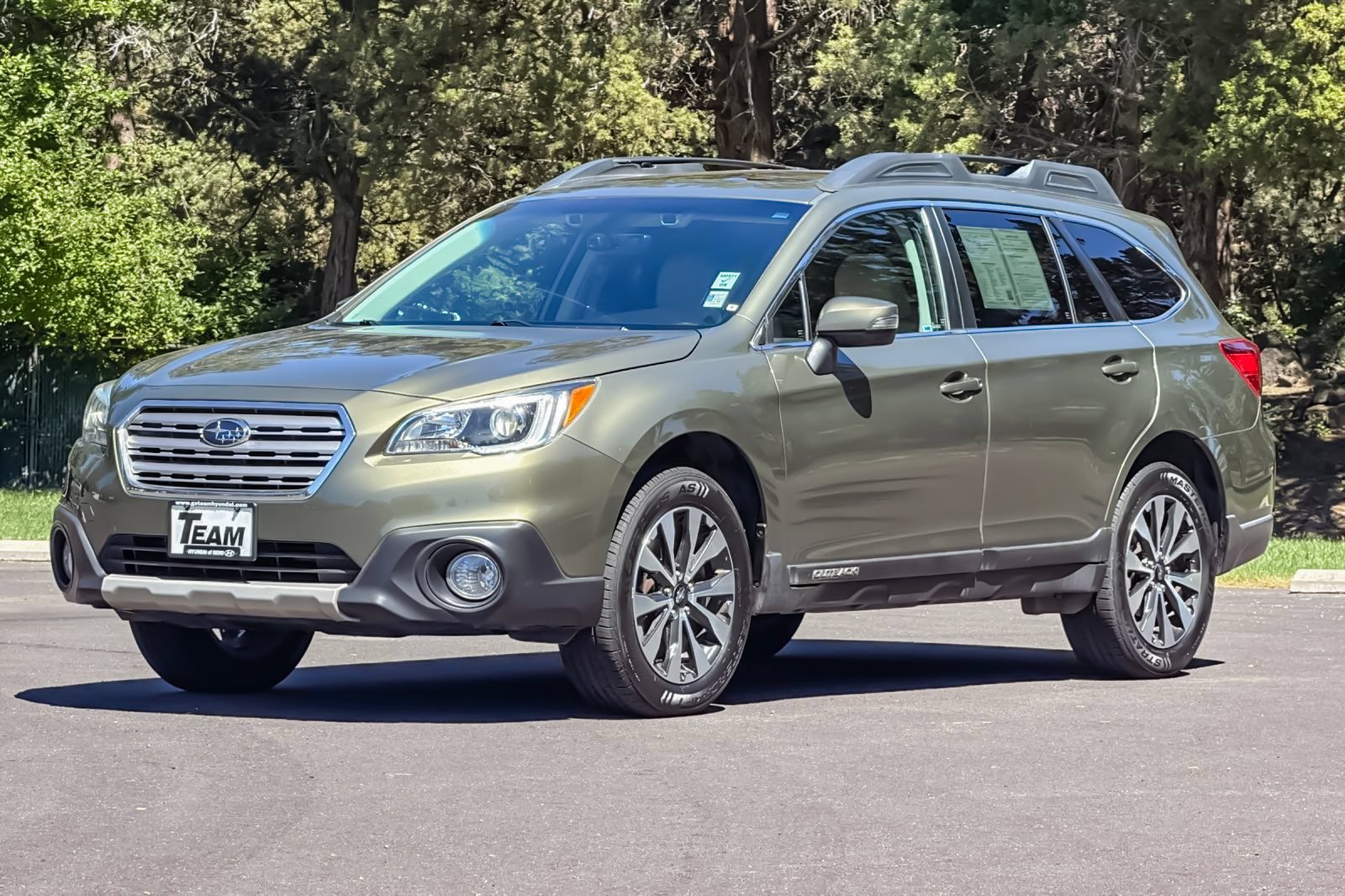 Used 2017 Subaru Outback 2.5i Limited AWD/4WD image 9