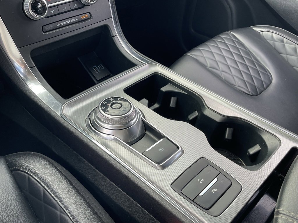 Used 2024 Ford Edge Titanium image 29