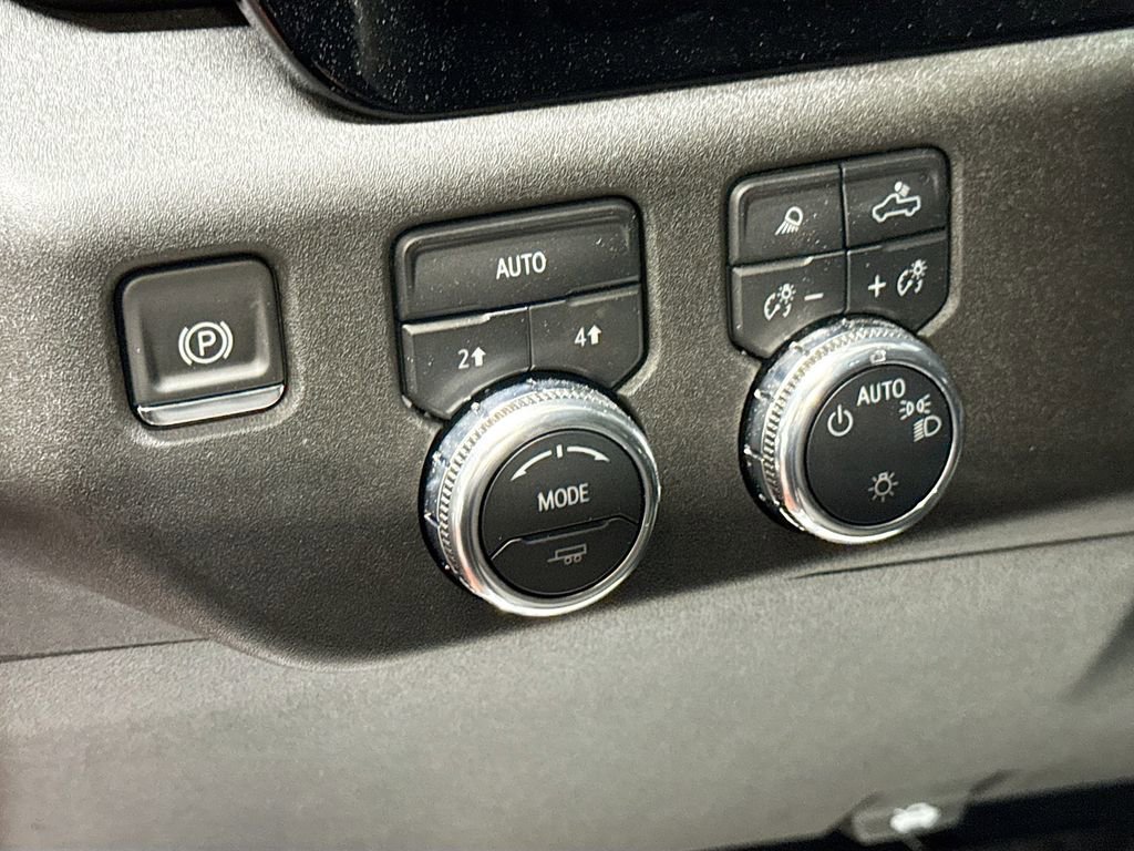 New 2026 GMC Sierra 1500 SLE w/ Preferred Package image 10