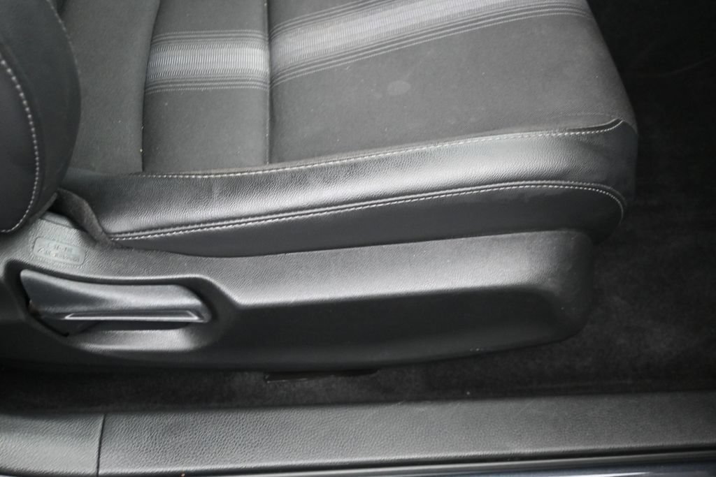 Used 2025 Honda Civic Sport image 11