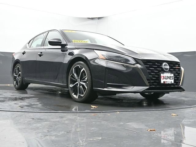 Used 2024 Nissan Altima 2.5 SR image 42