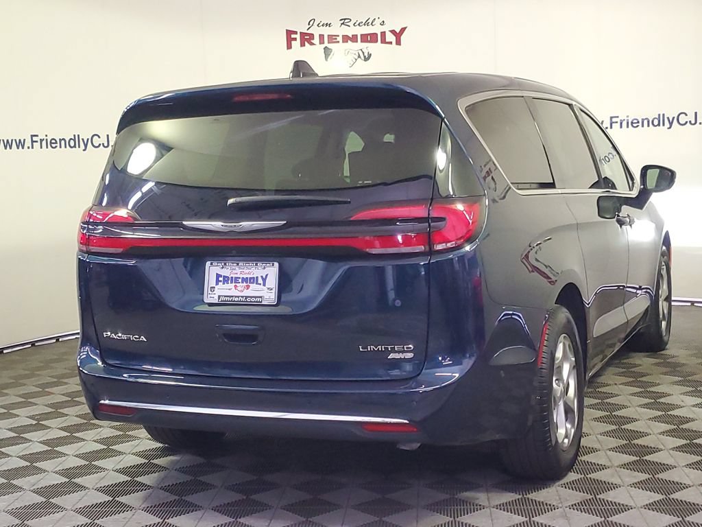Used 2024 Chrysler Pacifica Limited w/ Uconnect Theater Family Group AWD/4WD image 3